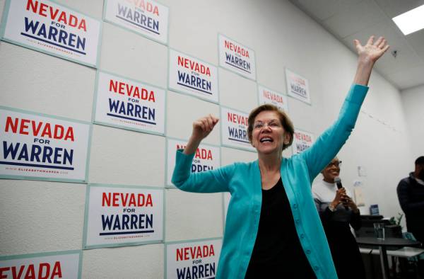 La candidata presidencial demócrata, la senadora Elizabeth Warren, demócrata por Massachusett ...