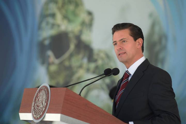 ARCHIVO.- El presidente Enrique Peña Nieto encabezó la cermeonia de entrega de reconocimiento ...