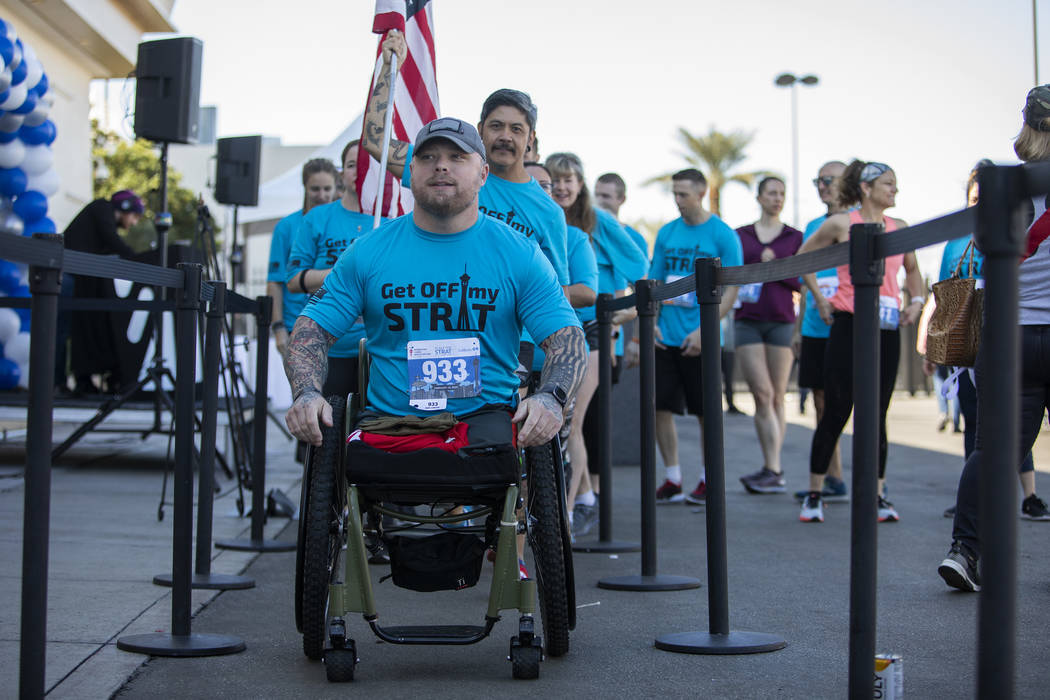 Travis Strong, un veterano que perdió ambas piernas en Bagdad, se prepara para subir los mil 4 ...