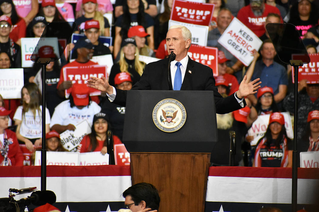 El vicepresidente Mike Pence aseguró que el debate demócrata favoreció al presidente Trump. ...