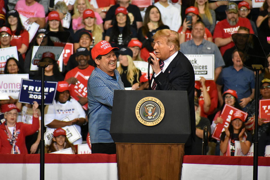 El presidente Donald J. Trump encabezó el mitin de campaña “Keep America Great”. Viernes ...