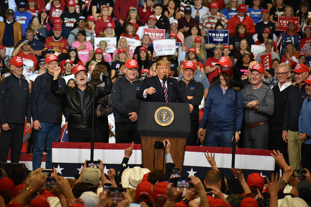 El presidente Donald J. Trump encabezó el mitin de campaña “Keep America Great”. Viernes ...