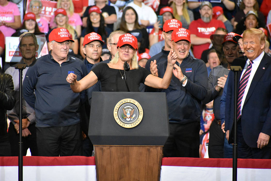 El presidente Donald J. Trump encabezó el mitin de campaña “Keep America Great”. Viernes ...