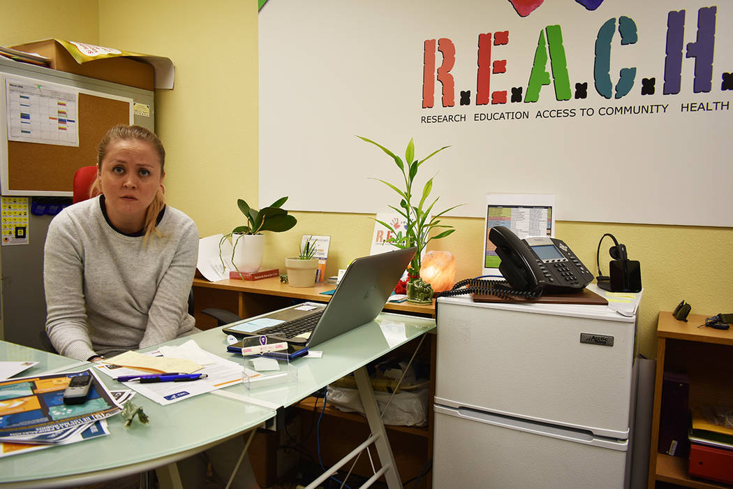 La directora de REACH, Rebeca Aceves, pidió a la comunidad mantenerse informados –en fuentes ...
