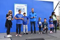La caminata anual de Make-A-Wish contó con cientos de personas que participaron alegremente. S ...