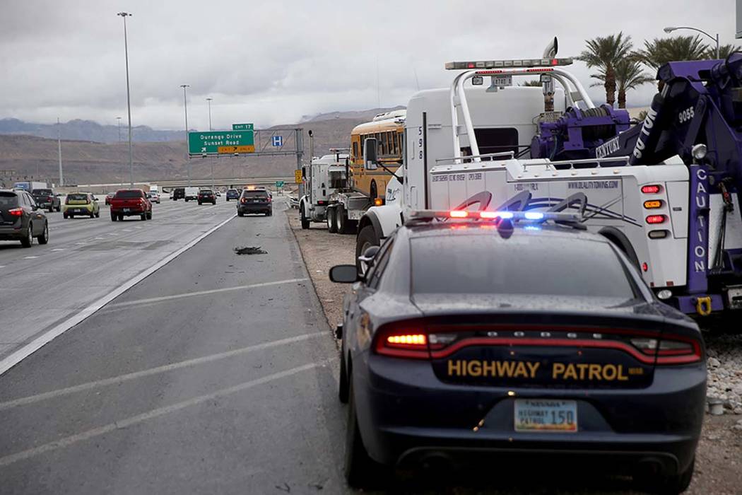La policía del Distrito Escolar del Condado Clark, la Patrulla de Caminos de Nevada y los oper ...