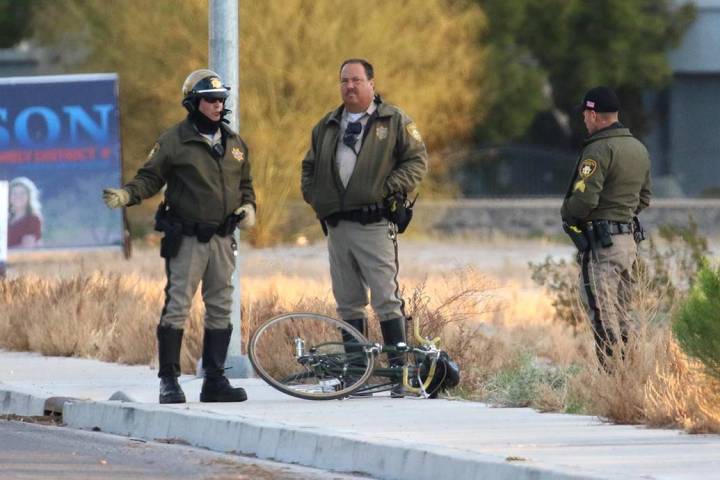 La policía de Las Vegas investiga la muerte de un hombre encontrado cerca de West Azure Drive ...