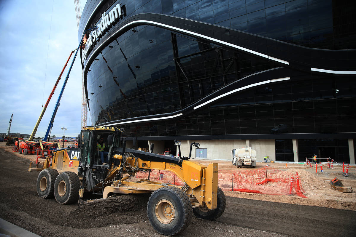 El sitio de construcción del Raiders Allegiant Stadium en Las Vegas el miércoles, 18 de marzo ...