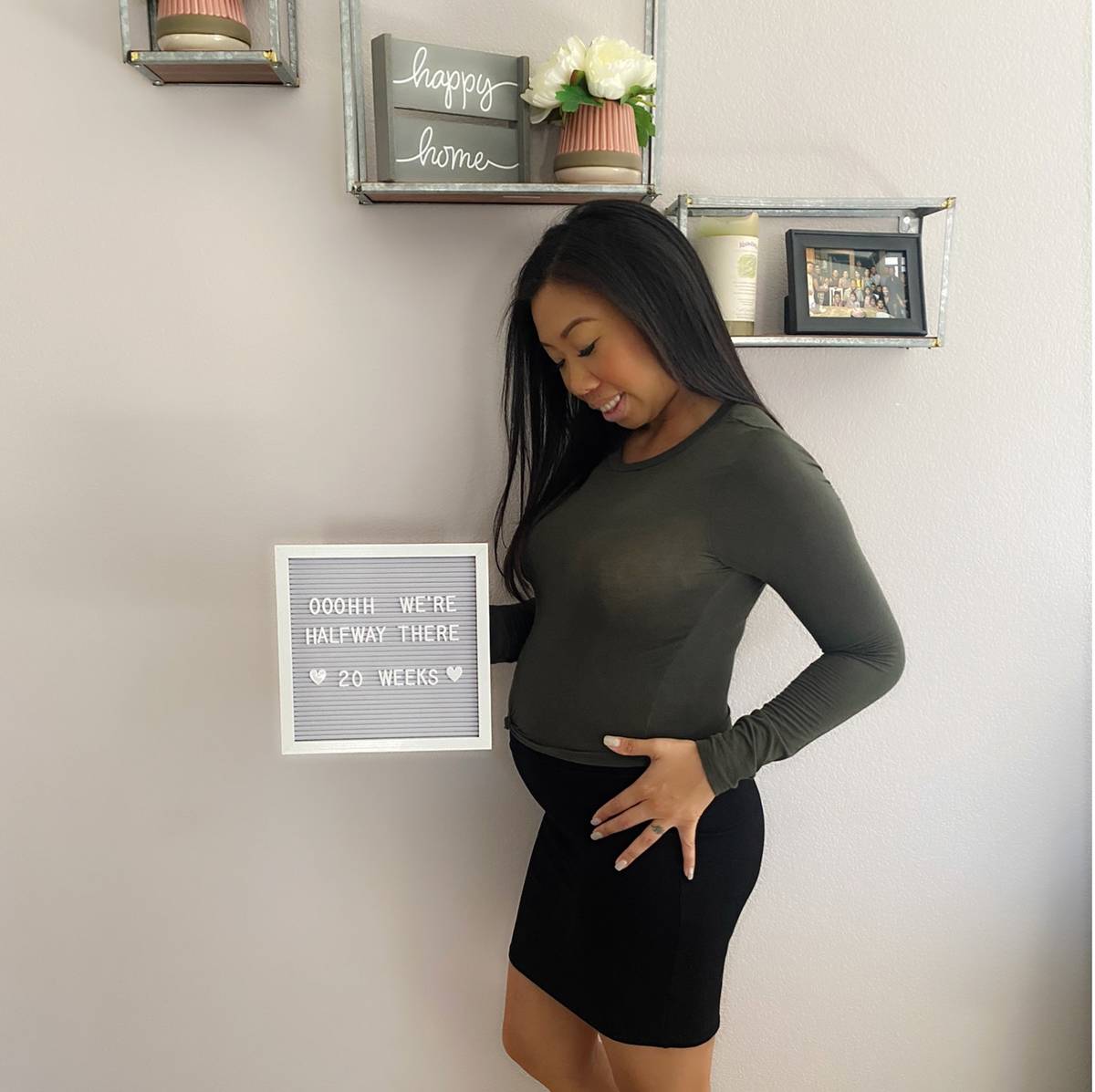 Diane Chantapanya ha pasado más de dos semanas de su primer embarazo sola, con su marido en au ...