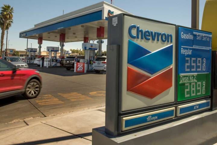 Los precios de la gasolina de Nevada siguen siendo más altos que el promedio nacional. Domingo ...