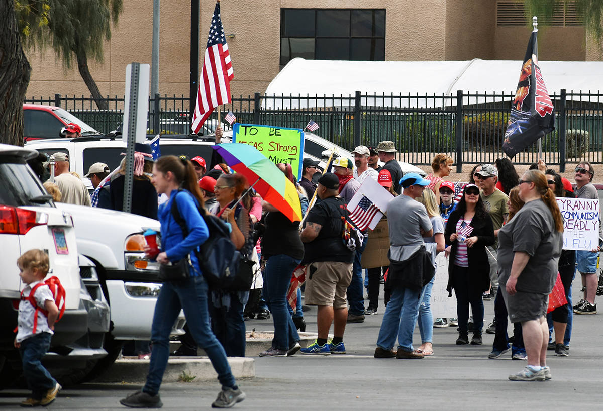 Miembros y simpatizantes de “Reabrir Nevada” externaron que estaban protestando contra el g ...