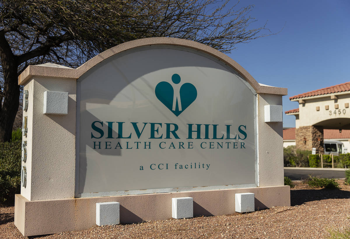 Silver Hills Health Care Center el miércoles, 15 de abril de 2020 en Las Vegas. (Benjamin Hage ...