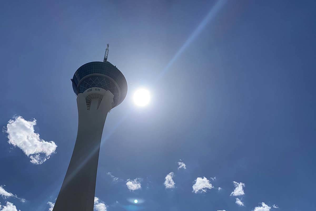 Se pronostican cielos soleados, una temperatura máxima de 90º y vientos de hasta 20 mph el ju ...