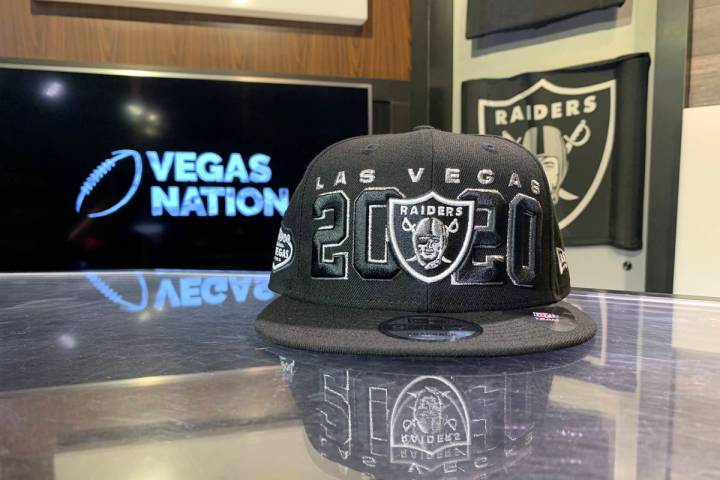 La gorra oficial del Draft 2020 de Los Raiders. (Le'Andre Fox/Las Vegas Review-Journal)