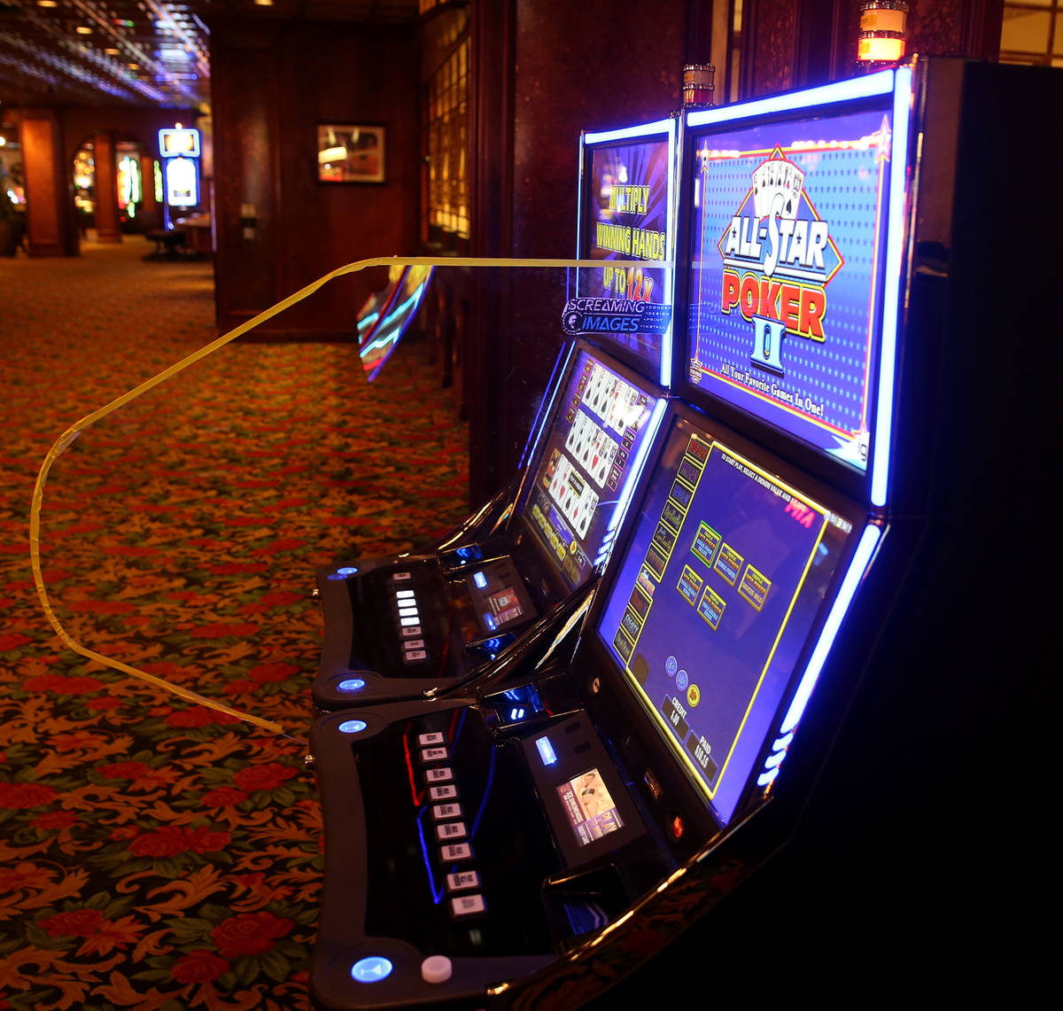 El prototipo de los divisores que se están probando en las máquinas de El Cortez en el casino ...