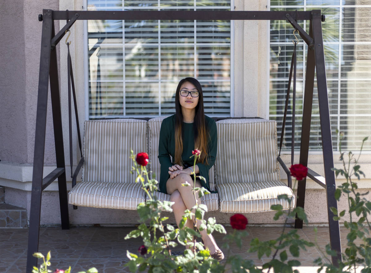 Brittney Tran, estudiante de último año de Nevada State High School, en su casa el viernes, 1 ...