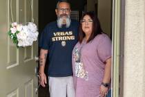 Brian y Mónica Ursua son fotografiados en su casa en North Las Vegas el jueves, 30 de abril de ...