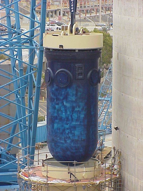 El antiguo reactor nuclear de la Unidad 1 de la Estación de Generación Nuclear de San Onofre, ...