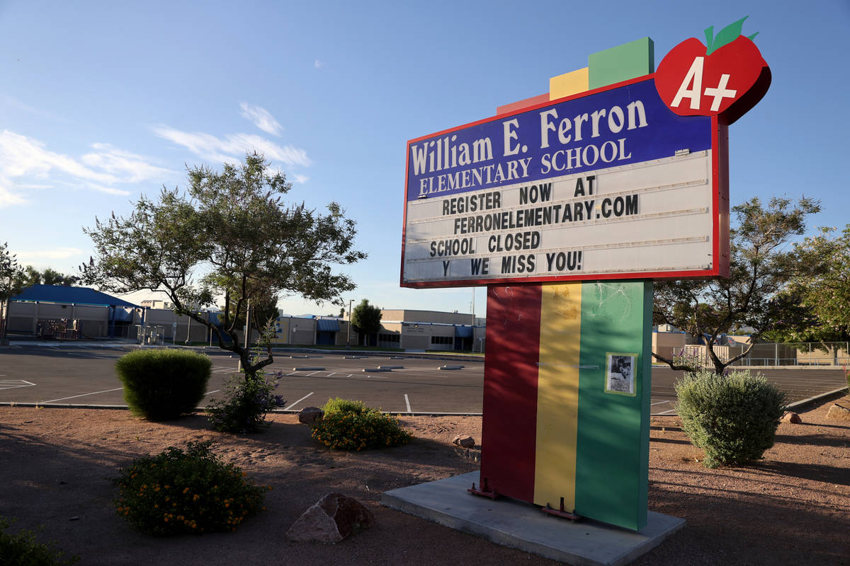 La Escuela Primaria Ferron en Las Vegas el miércoles, 27 de mayo de 2020. El Distrito Escolar ...