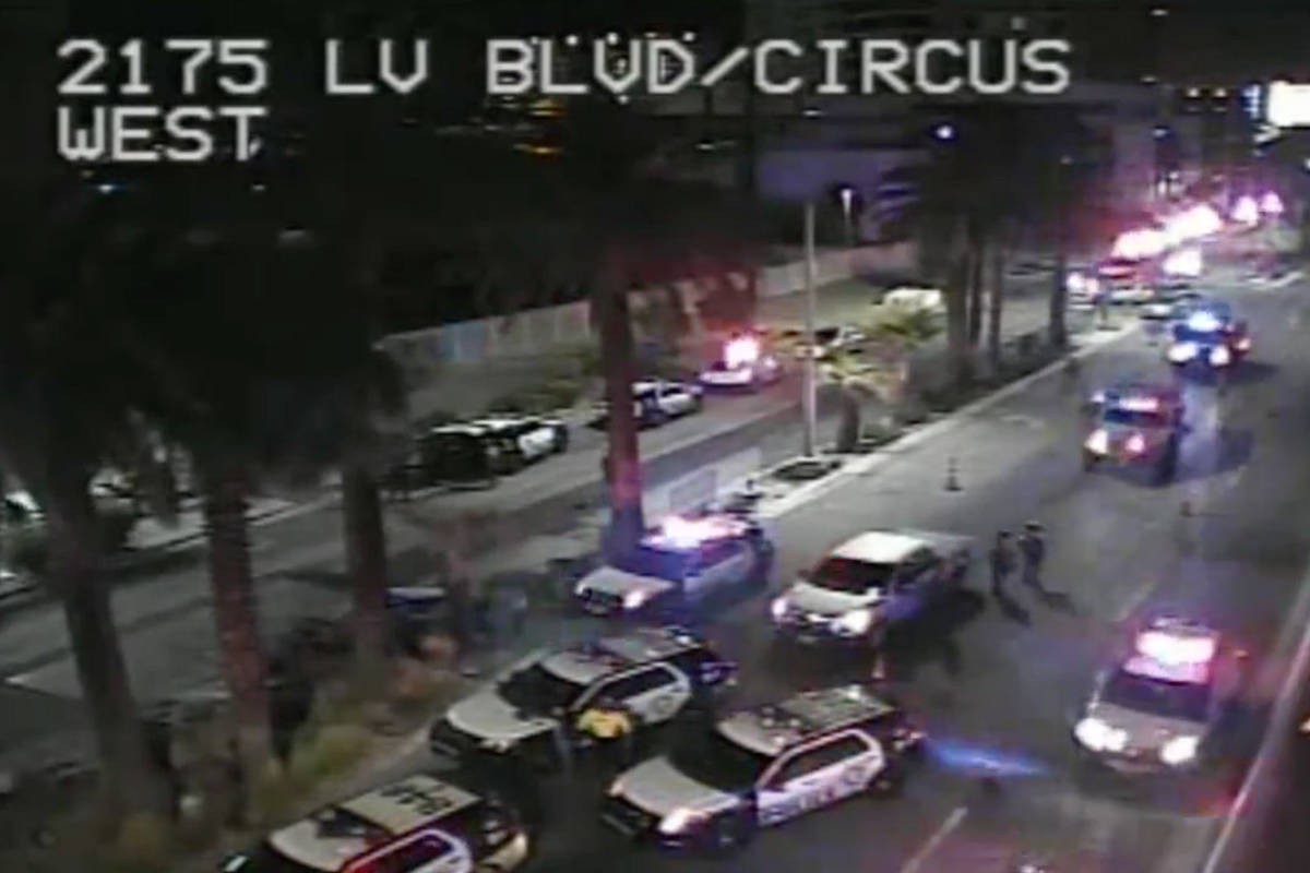 Fuerte presencia policial de Las Vegas afuera de Circus Circus el martes, 2 de junio de 2020 en ...