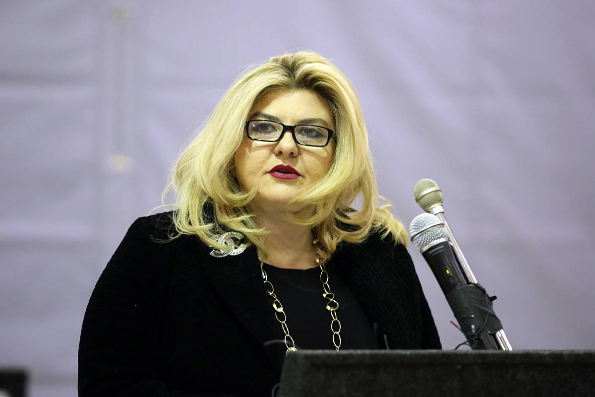 La alcaldesa Pro Tem de Las Vegas, Michele Fiore, habla durante una conferencia de prensa en el ...