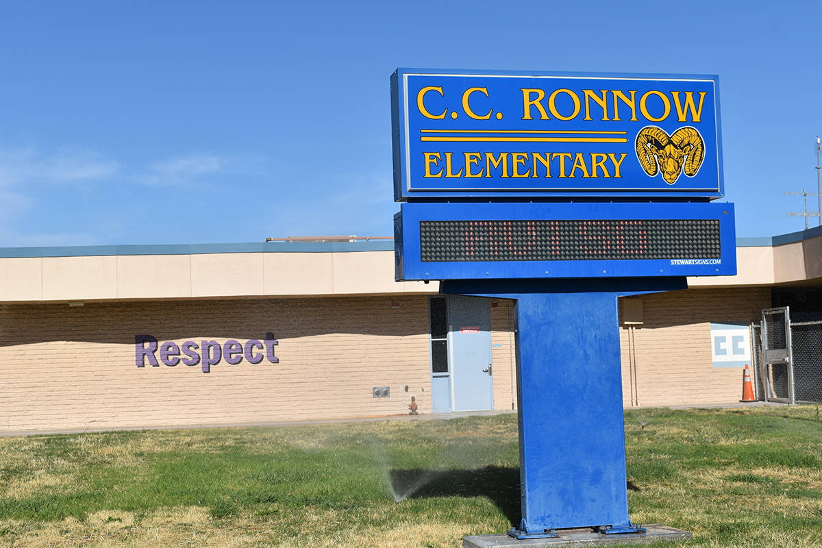 La cafetería de la escuela primaria C.C. Ronnow llevará el nombre de Ronaldo Cesa, una de las ...