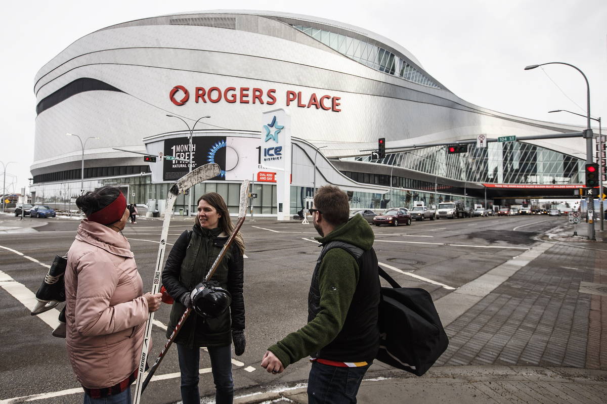 Rogers Place en Edmonton, Alberta. 12 de marzo de 2020. (Jason Franson/The Canadian Press via A ...