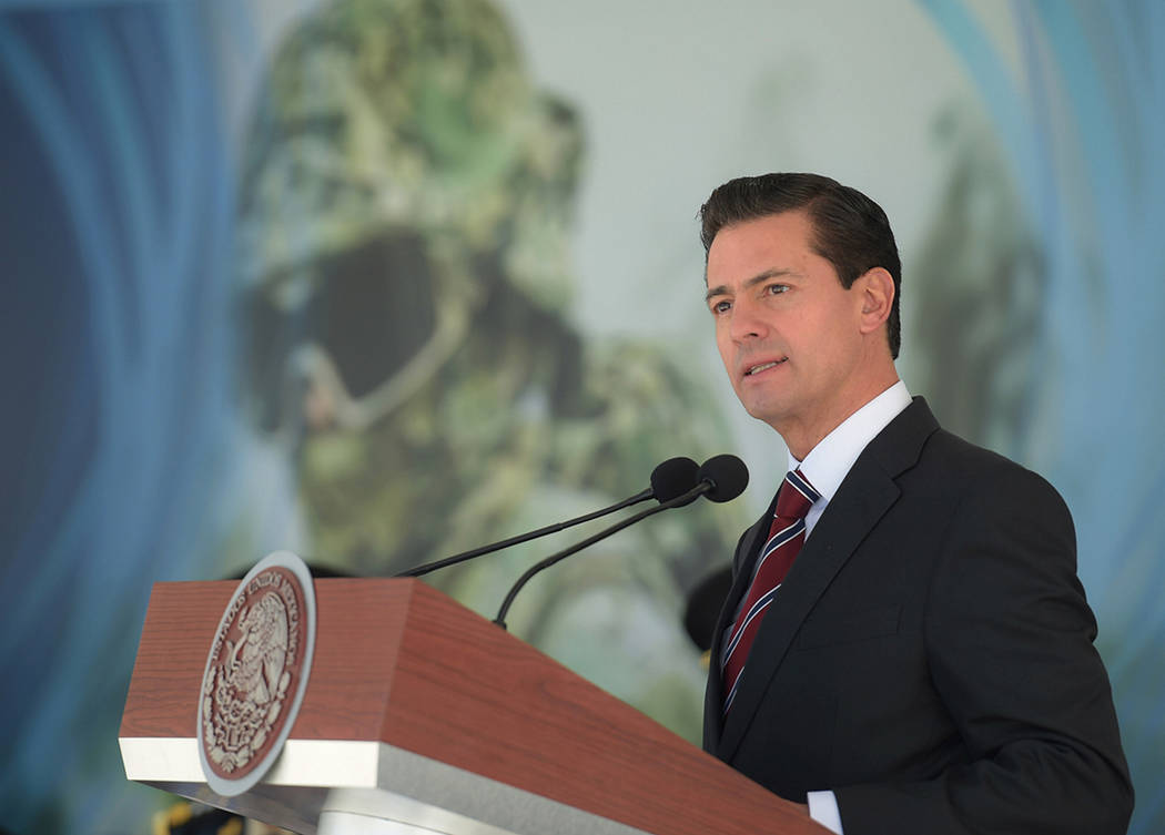 ARCHIVO.- El presidente Enrique Peña Nieto encabezó la cermeonia de entrega de reconocimiento ...