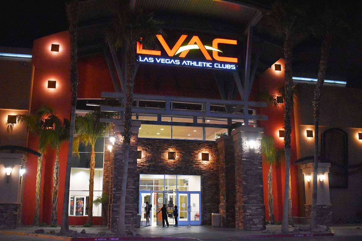 Las Vegas Athletic Club anunció que cerrará sus vestidores y duchas a partir del domingo, 26 ...