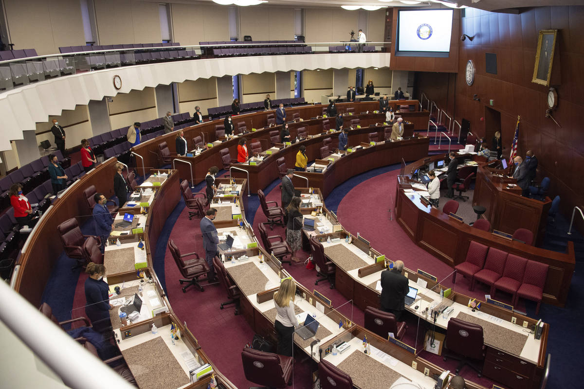 La Asamblea se reúne el primer día de la 31ª Sesión Especial de la Legislatura de Nevada en ...