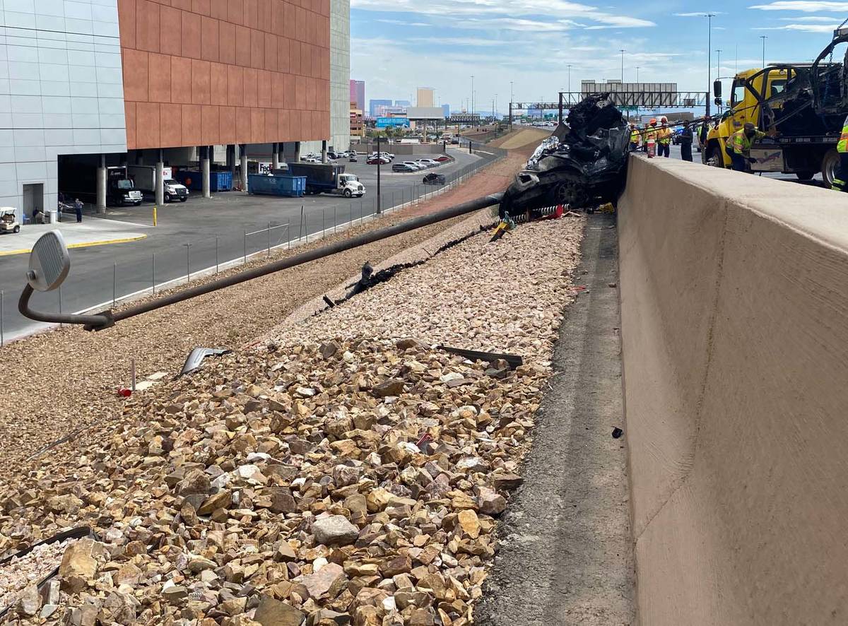 La Patrulla de Carreteras de Nevada está investigando un fatal accidente de dos vehículos en ...
