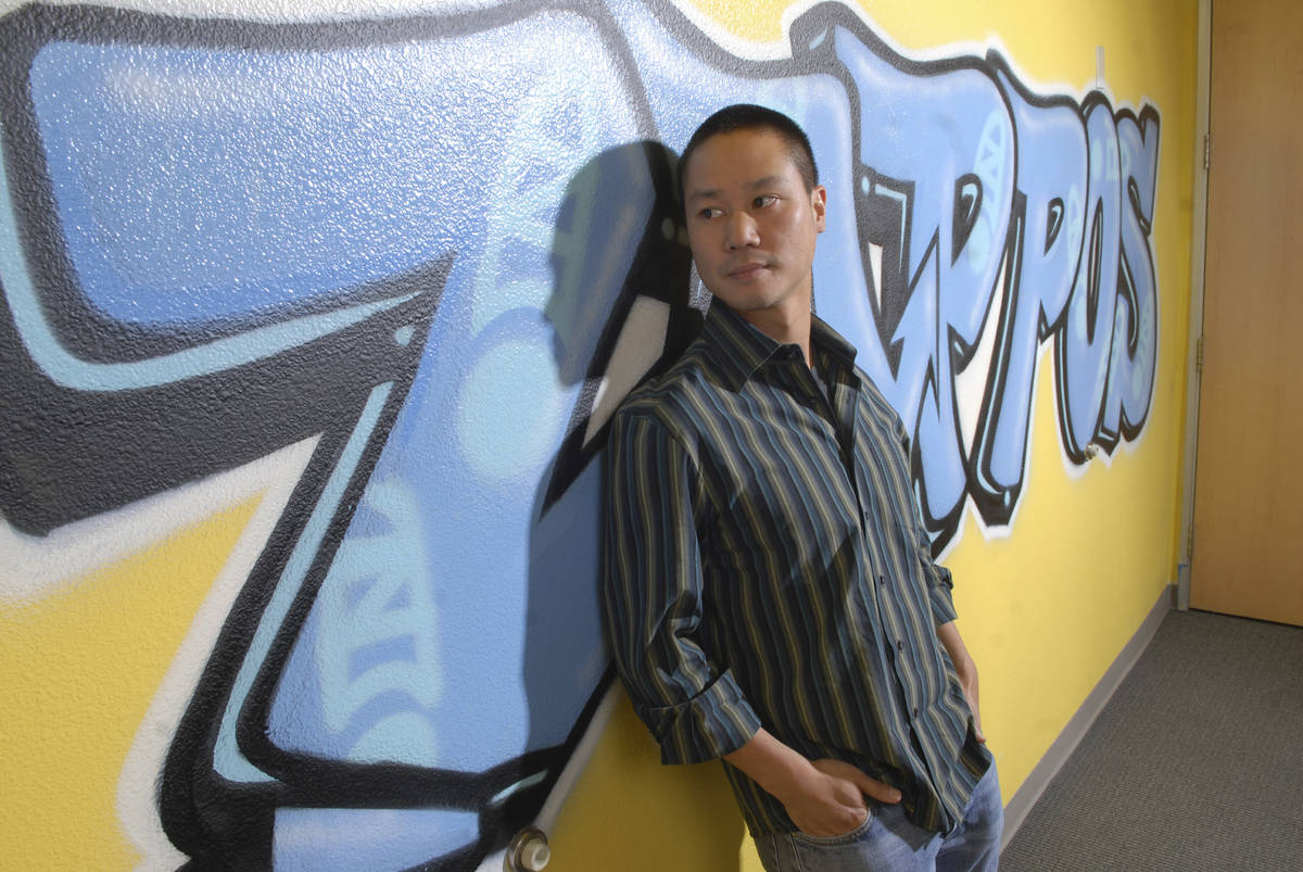 Vegas Young Professionals nombró al CEO de Zappos.com Tony Hsieh, de 34 años, como el Mover a ...
