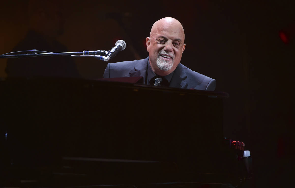 El músico Billy Joel se presenta en su show número 100 de toda su vida en el Madison Square G ...