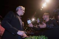 En esta foto de archivo, Alfonso Cuarón atiende a los medios de comunicación durante la edici ...