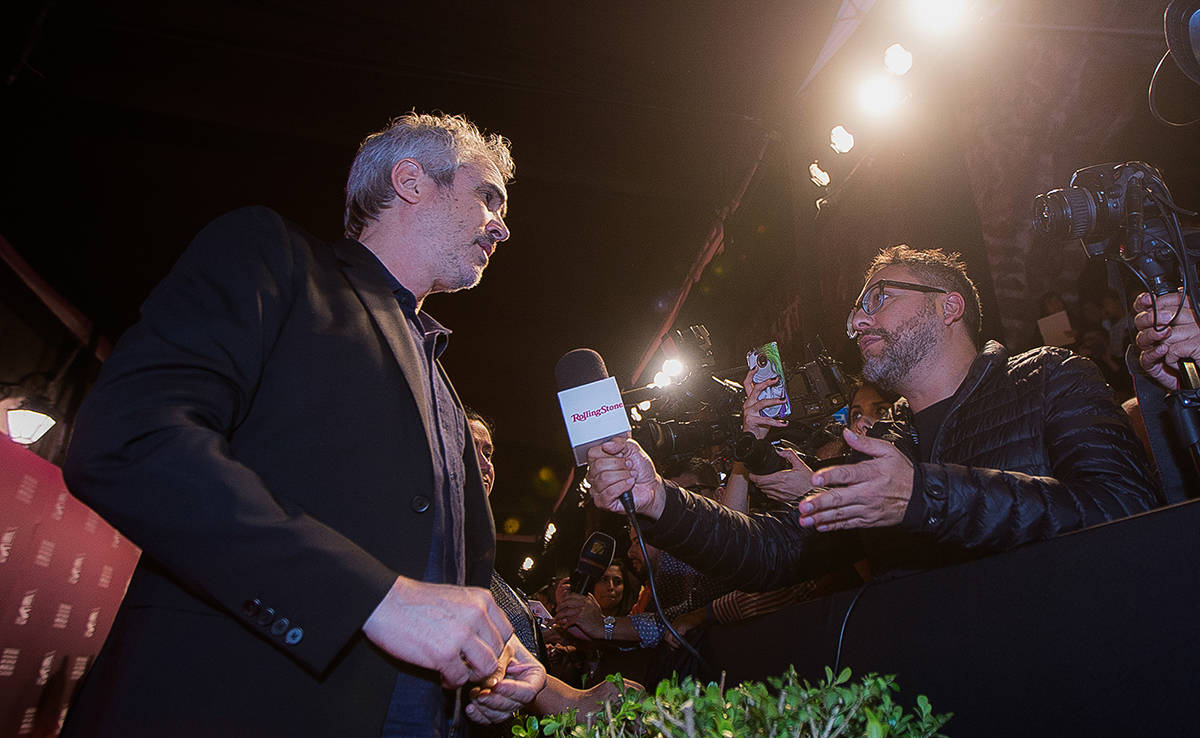 En esta foto de archivo, Alfonso Cuarón atiende a los medios de comunicación durante la edici ...