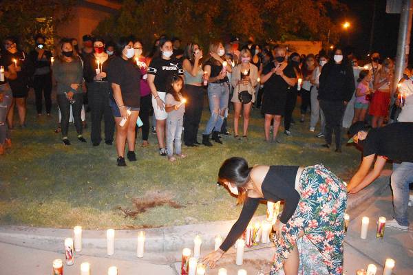 Honraron familiares y amigos -en una vigilia- la memoria de la jovencita asesinada; piden se es ...