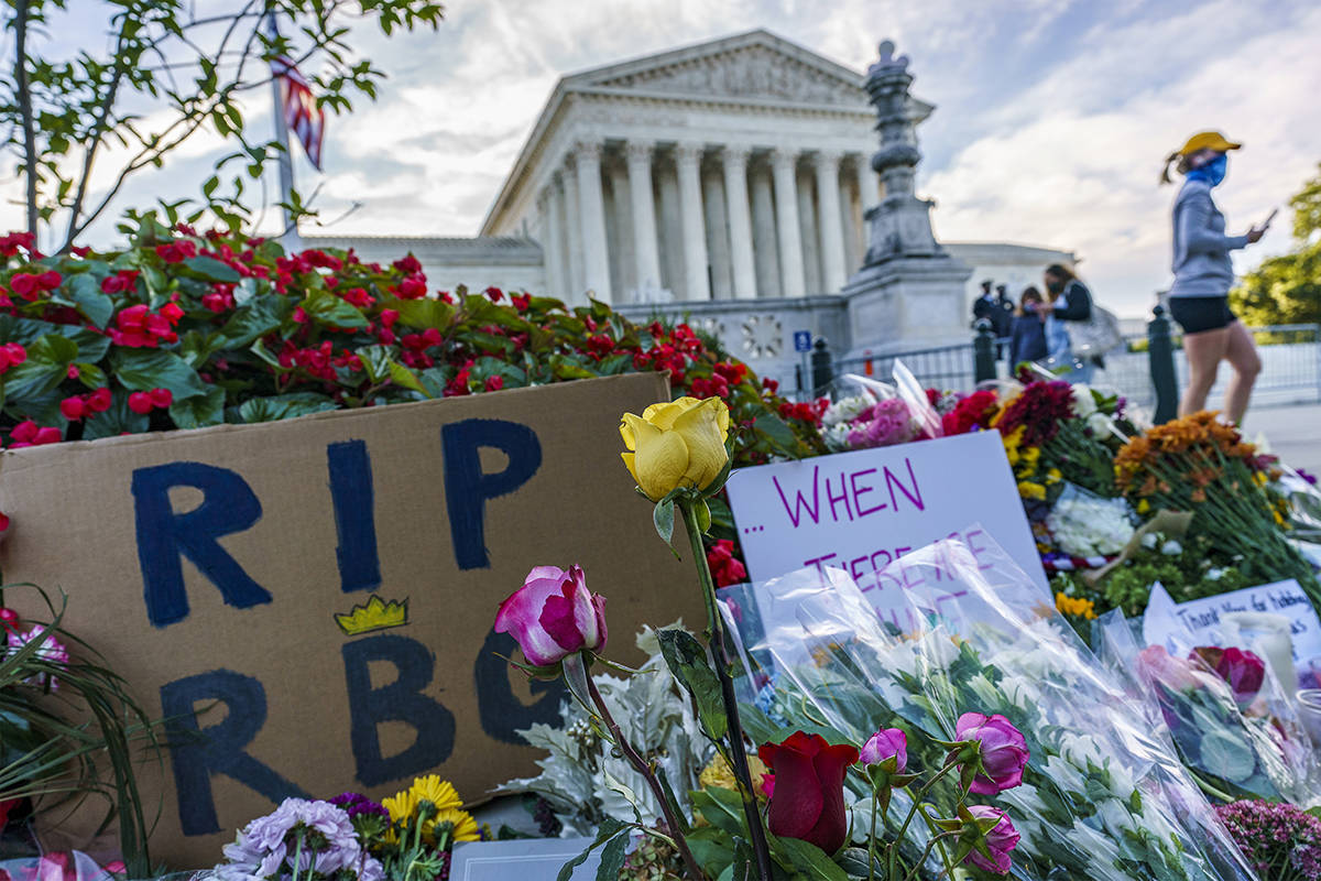 La muerte de la juez de la Corte Suprema Ruth Bader Ginsburg deja al Senado de Estados Unidos e ...