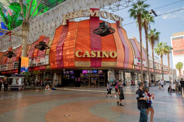 El Fremont Casino en Fremont Street Experience en el centro de Las Vegas el lunes, 21 de septie ...