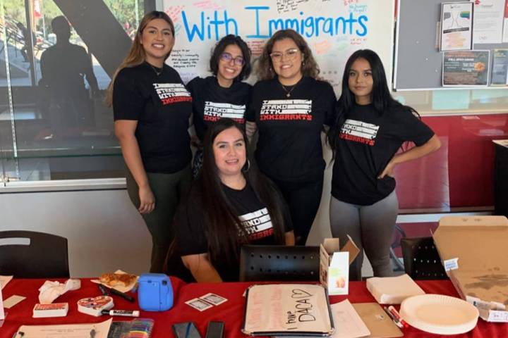“Undocumented Student Program” se creó para ayudar a estudiantes migrantes inscritos en UN ...