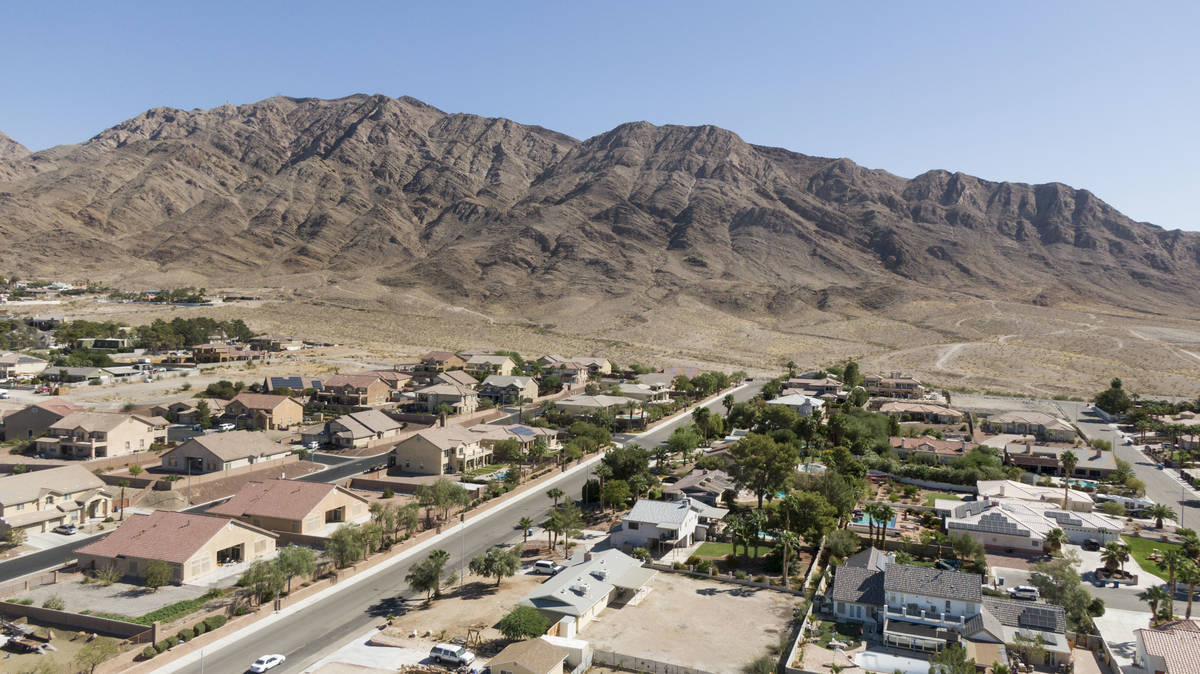 Una vista aérea de las casas cerca de la Avenida Montana y la calle Los Feliz en Las Vegas el ...