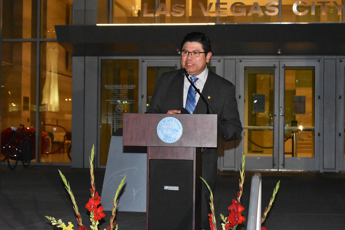 El cónsul de El Salvador en Las Vegas, Tirso Sermeño, durante un evento para concluir el Mes ...