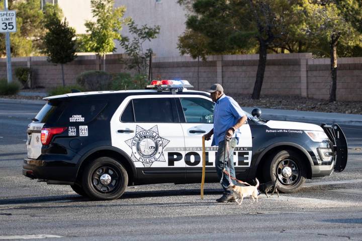 El Departamento de Policía Metropolitana está investigando un reporte de un tiroteo en la cua ...