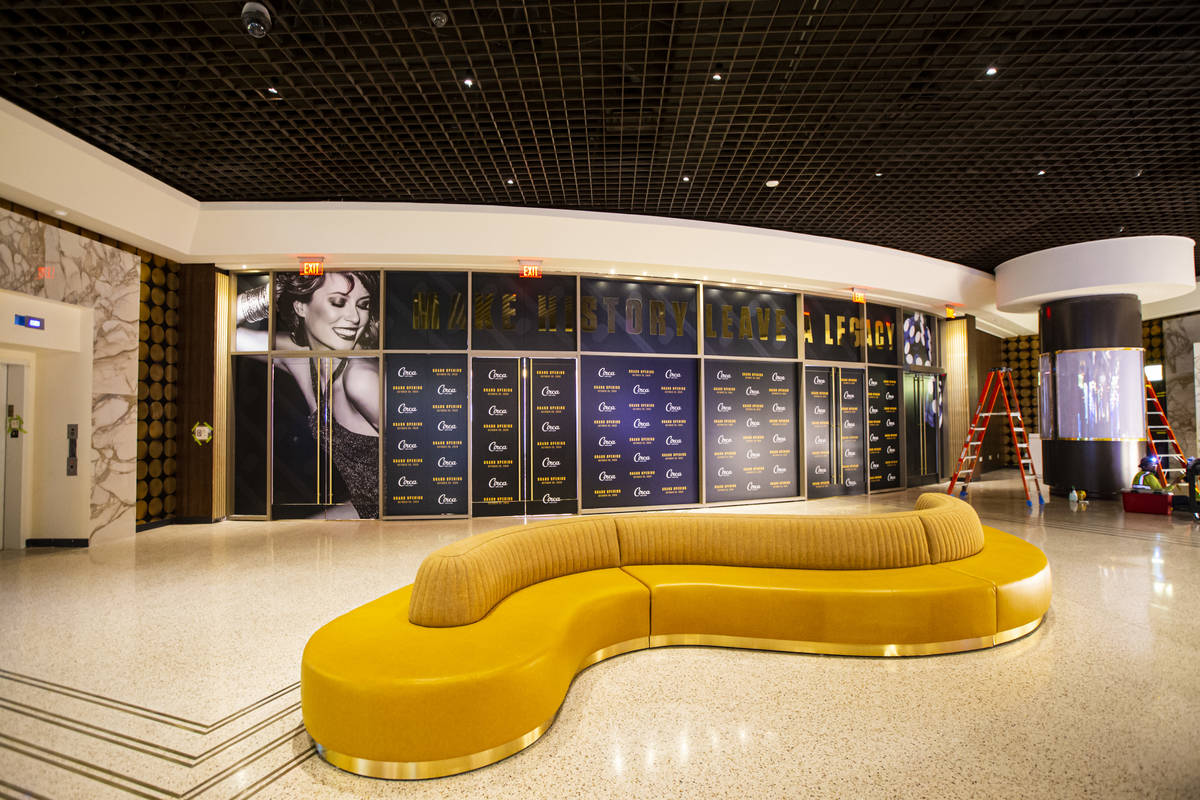 Un lobby durante un tour por Circa, el primer casino construido en el centro de Las Vegas en 40 ...