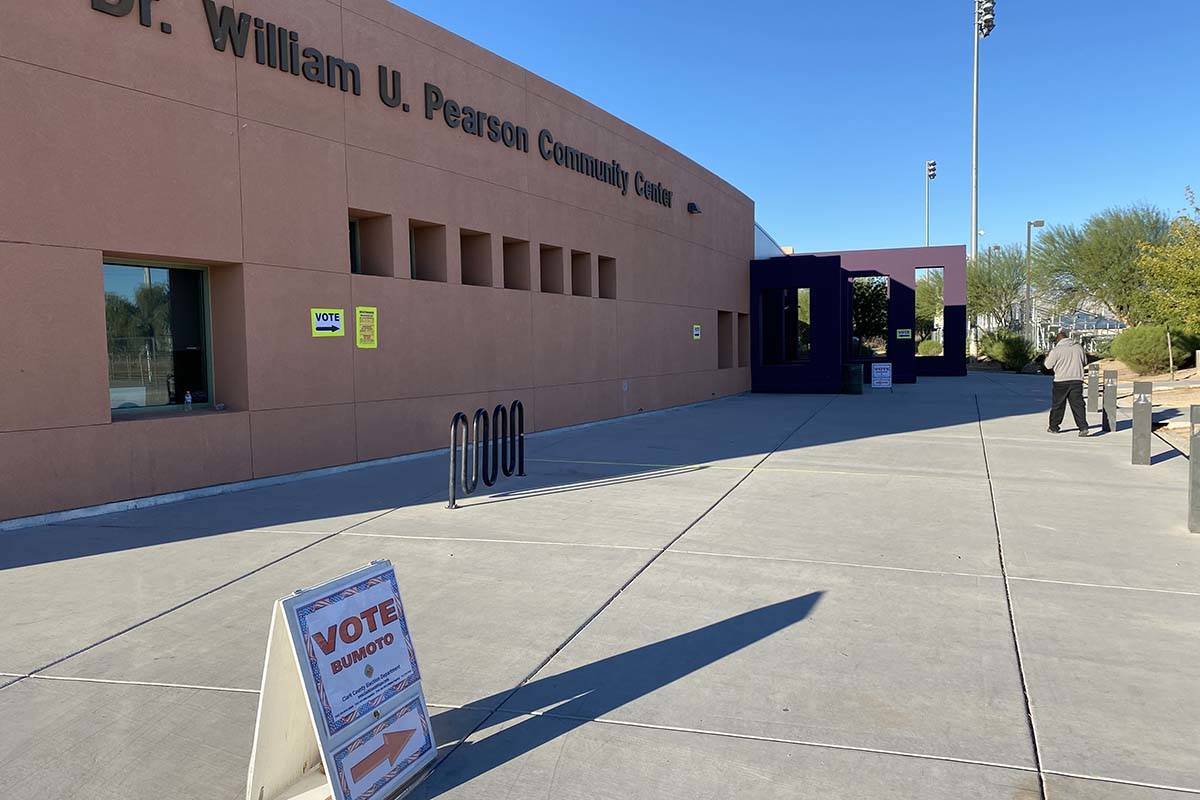 No hay fila en el último día de votación anticipada en Pearson Community Center de Las Vegas ...