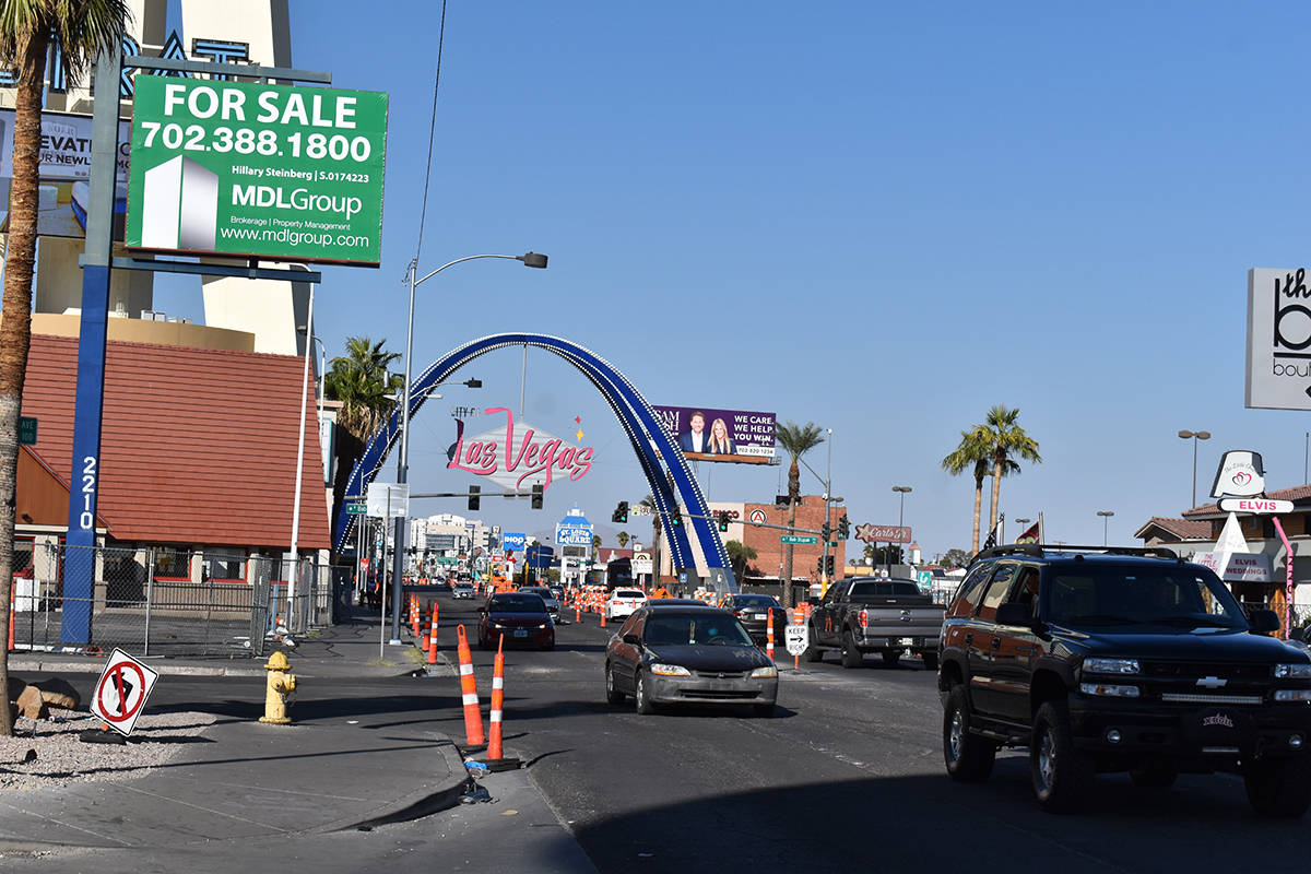 El arco de entrada al centro costó $6.5 millones. [Foto City of Las Vegas]