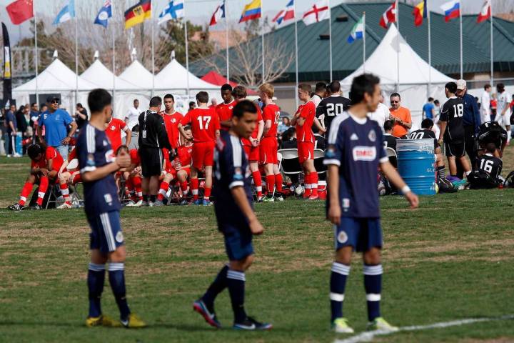 En esta foto de archivo, varios equipos participan en el torneo de fútbol Mayor's Cup Internat ...