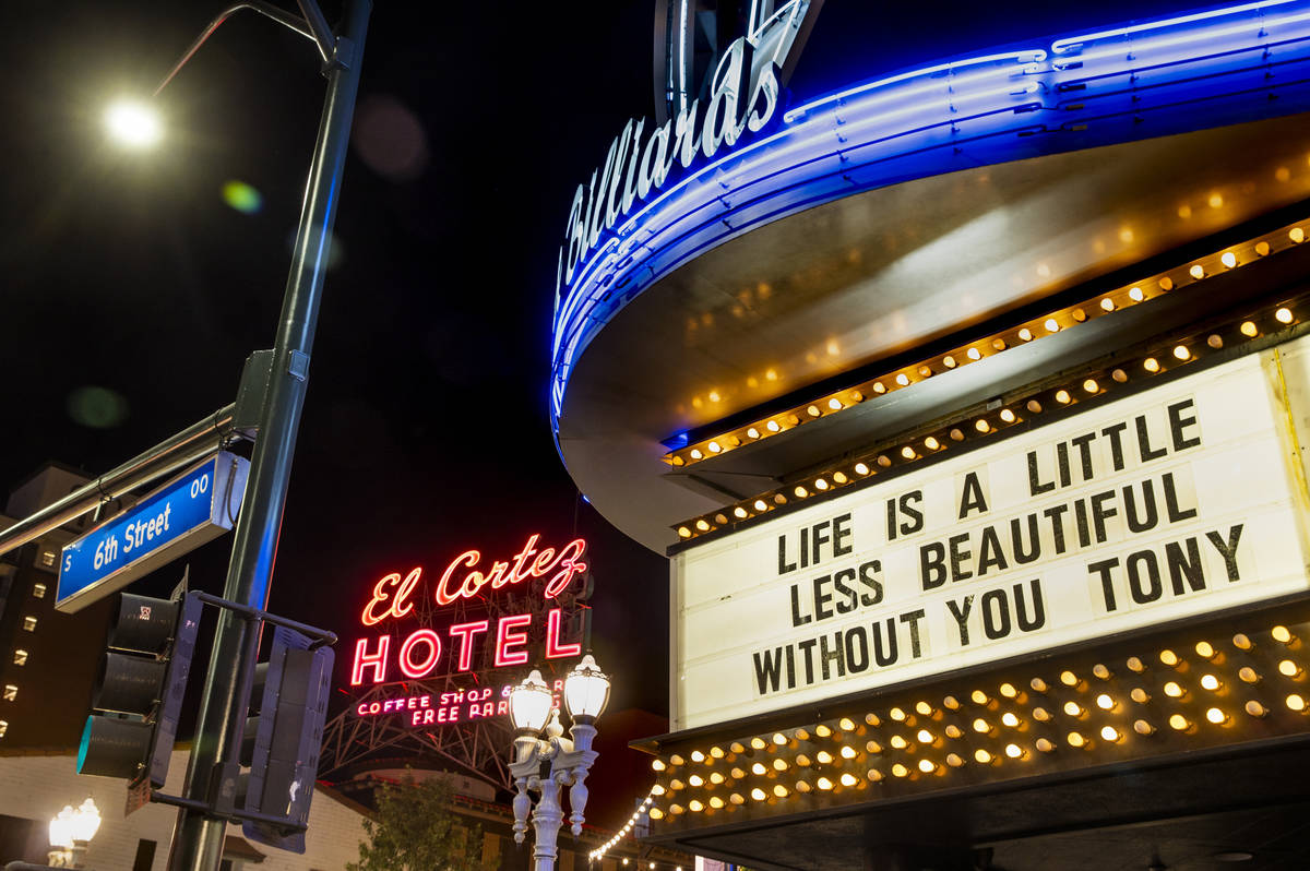 Tony Hsieh una vez escaló el exterior del Fremont Country Club. (L.E. Baskow/Las Vegas Review- ...