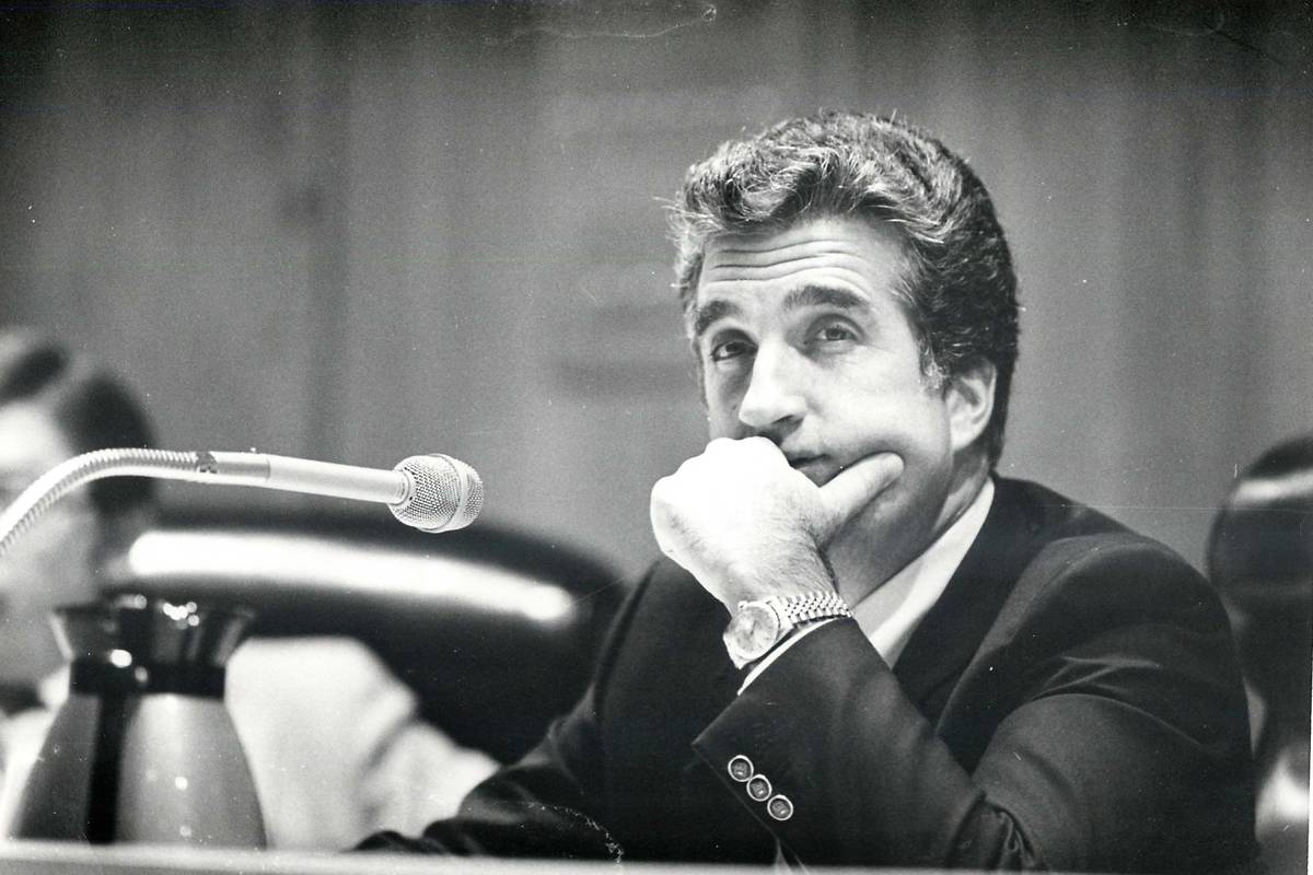 Ronald P. Lurie, visto en esta foto del 10 de agosto de 1984, es un ex alcalde y concejal de La ...