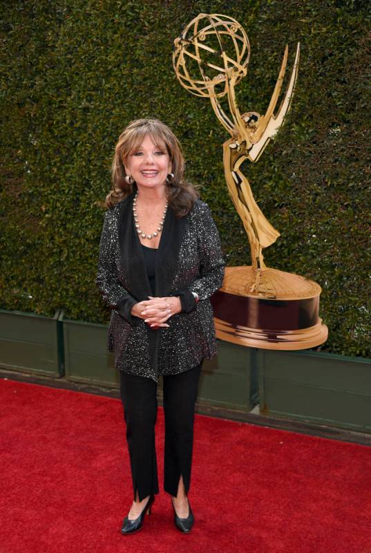 Dawn Wells llega a los Daytime Creative Arts Emmy Awards en Los Ángeles, el 29 de abril de 201 ...