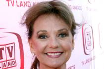 La actriz Dawn Wells llega a los TV Land Awards en Santa Mónica, California, el 8 de junio de ...